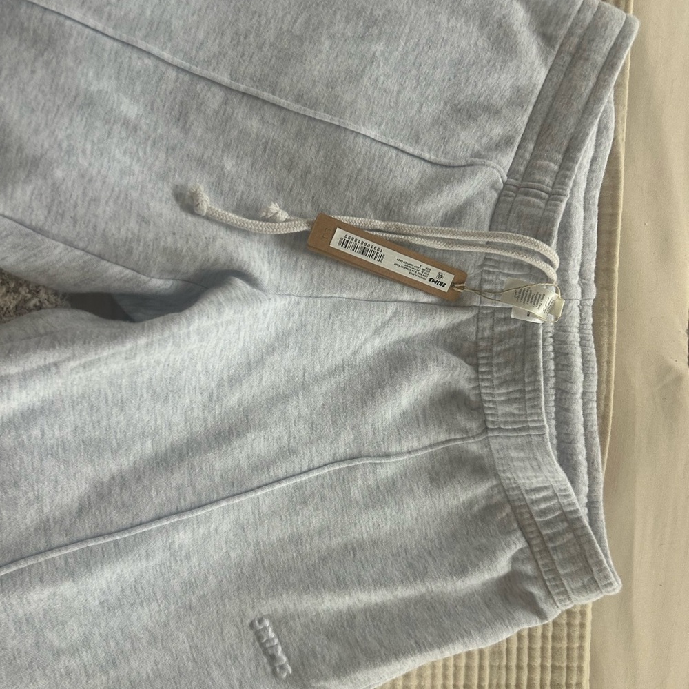 SKIMS sweatpants new with tags